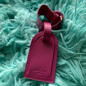 LV Luggage Tag & Keeper hand painted Color fuchsia. Never used